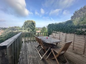 Photo 16- click for photo gallery